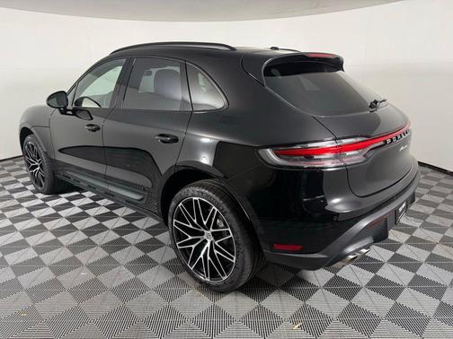 2025 Porsche Macan S