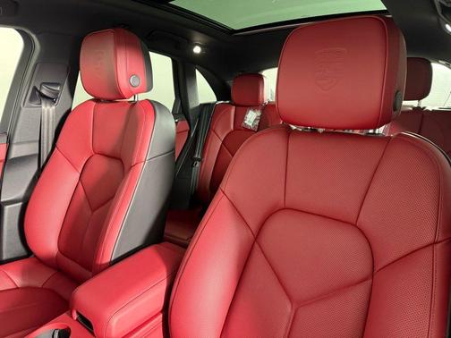 2025 Porsche Macan S