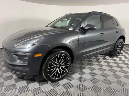 2026 Porsche Macan 