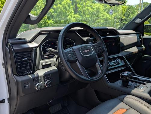 Summit White 2024 GMC Sierra 1500 AT4