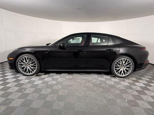 2026 Porsche Panamera 