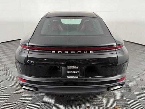 2026 Porsche Panamera 