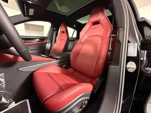 2026 Porsche Panamera 