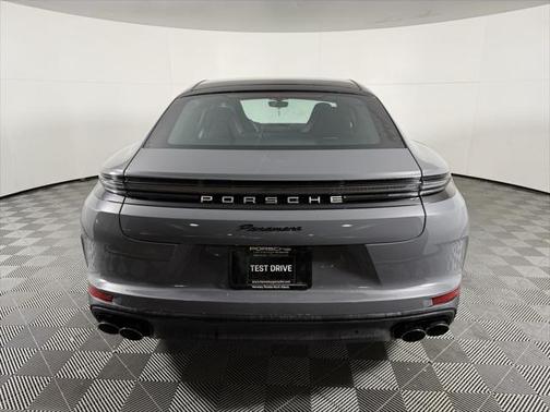 2025 Porsche Panamera