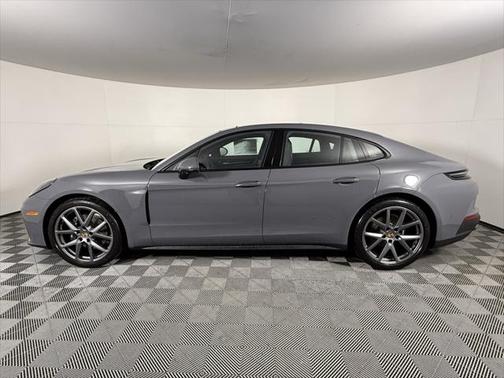 2025 Porsche Panamera