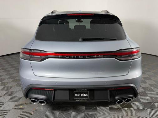 2026 Porsche Macan 
