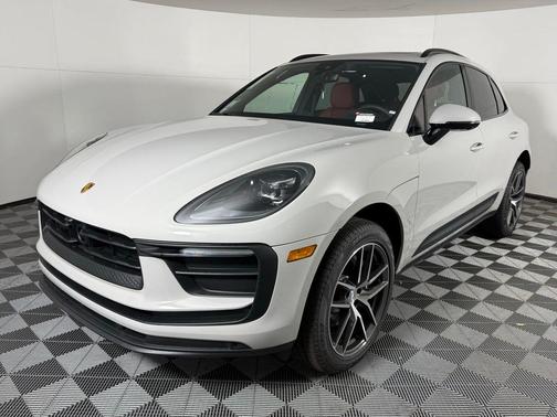 2026 Porsche Macan 