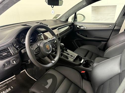 2026 Porsche Macan GTS