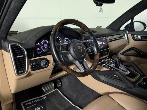 2021 Porsche Cayenne GTS