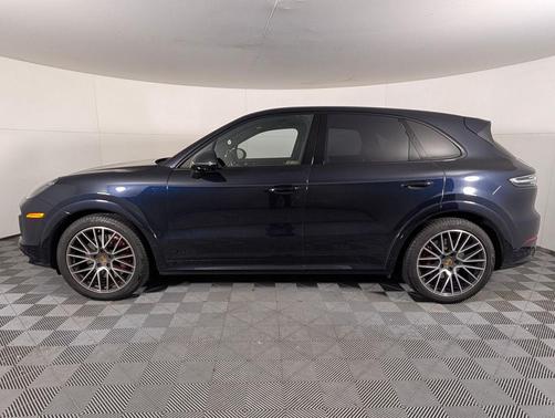 2021 Porsche Cayenne GTS