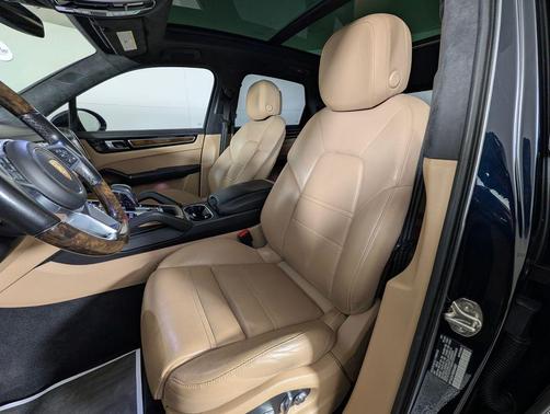 2021 Porsche Cayenne GTS