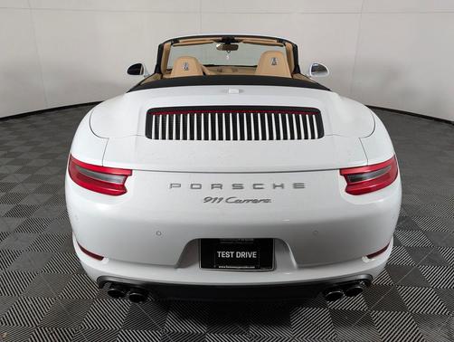 2017 Porsche 911 Carrera