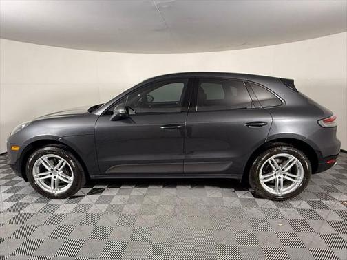 2021 Porsche Macan Base