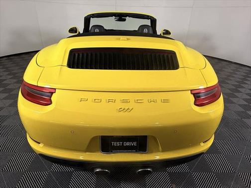 2017 Porsche 911 Carrera
