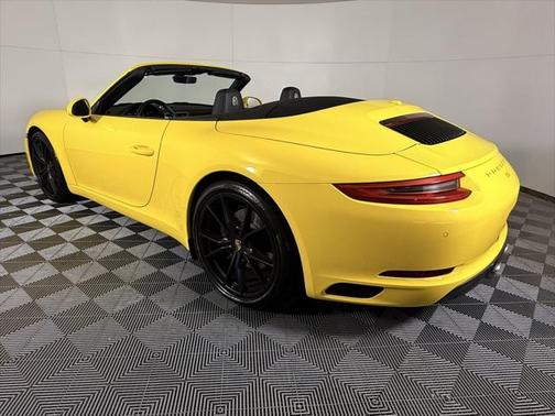 2017 Porsche 911 Carrera