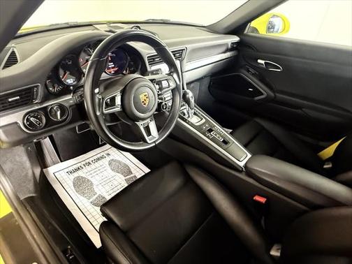 2017 Porsche 911 Carrera