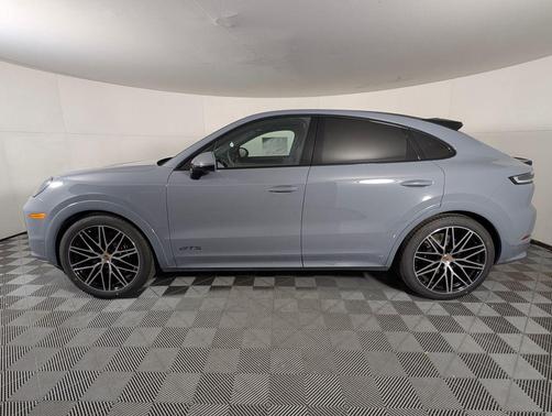 2026 Porsche Cayenne GTS
