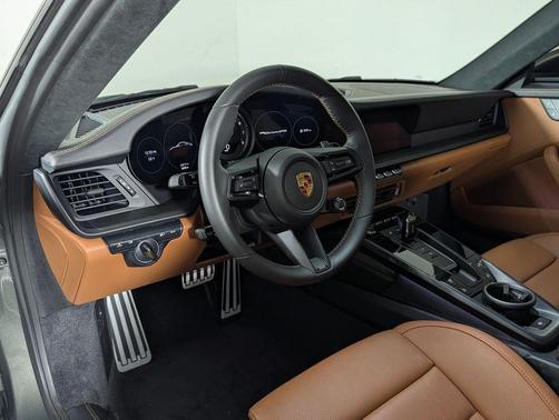 2024 Porsche 911 Carrera GTS