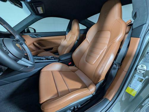 2024 Porsche 911 Carrera GTS