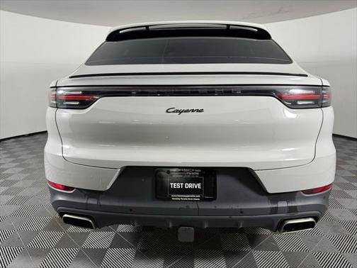2023 Porsche Cayenne Platinum Edition