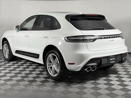 2025 Porsche Macan Base