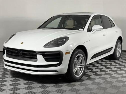 2025 Porsche Macan Base