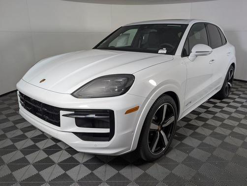 2026 Porsche Cayenne GTS