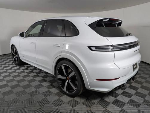 2026 Porsche Cayenne GTS