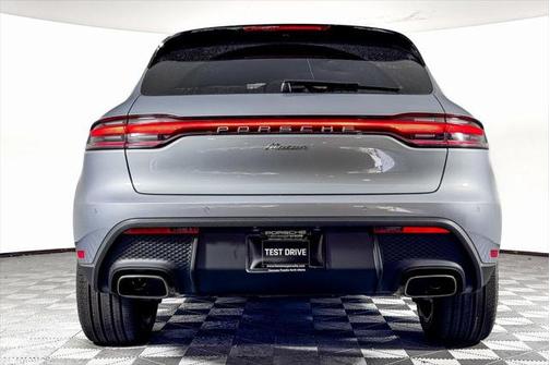 2025 Porsche Macan Base