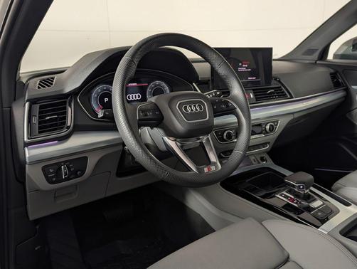 2025 Audi Q5 45 S line Premium Plus