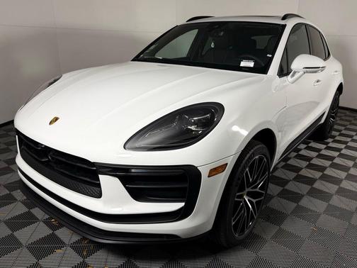 2026 Porsche Macan 