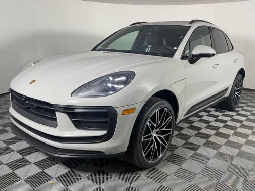 2026 Porsche Macan 