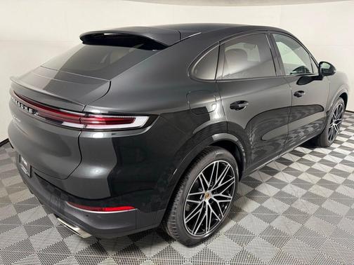 Chromite Black Metallic 2026 Porsche Cayenne Cayenne