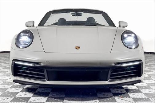 2021 Porsche 911 Carrera