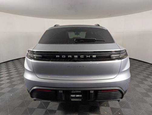 2026 Porsche Macan 4S