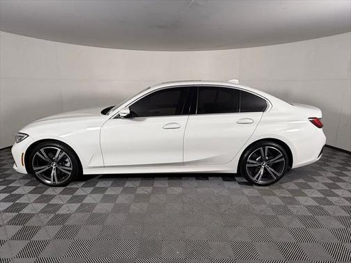 2022 BMW 330 i