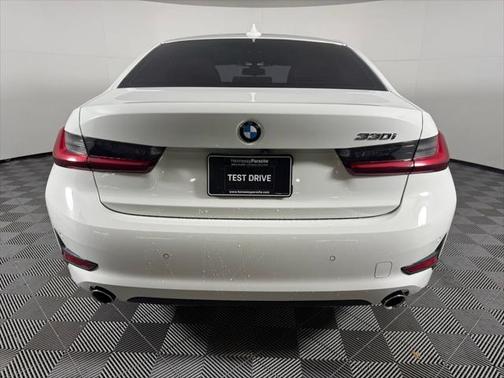 2022 BMW 330 i