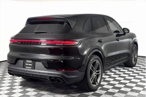 2024 Porsche Cayenne S