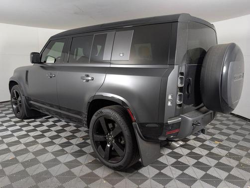 2024 Land Rover Defender 110 P525 Carpathian Edition