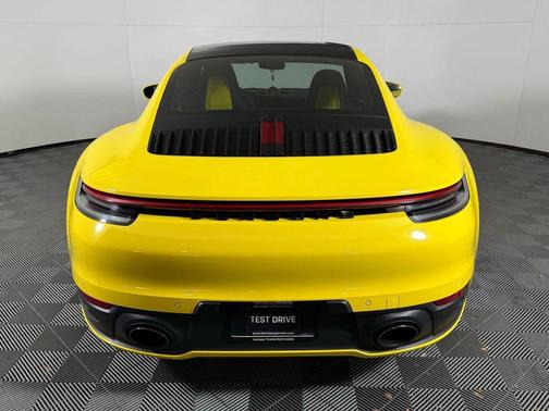 2020 Porsche 911 Carrera S