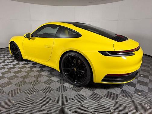 2020 Porsche 911 Carrera S
