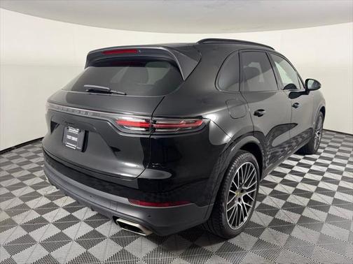 2023 Porsche Cayenne Platinum Edition