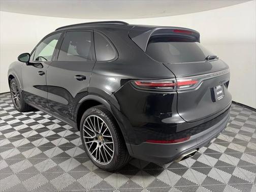 2023 Porsche Cayenne Platinum Edition