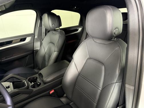 2024 Porsche Cayenne S