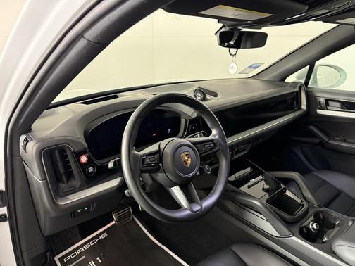 2024 Porsche Cayenne S