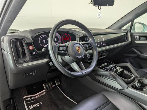 2024 Porsche Cayenne S