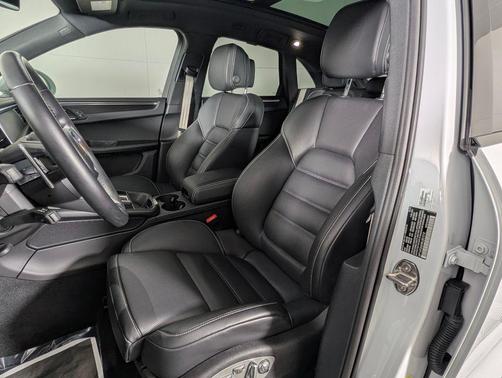 2024 Porsche Macan GTS