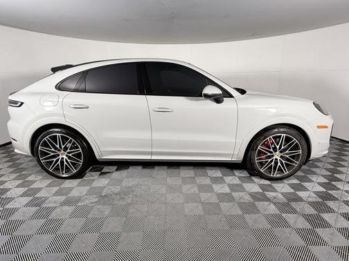 2024 Porsche Cayenne S
