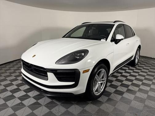 2025 Porsche Macan Base