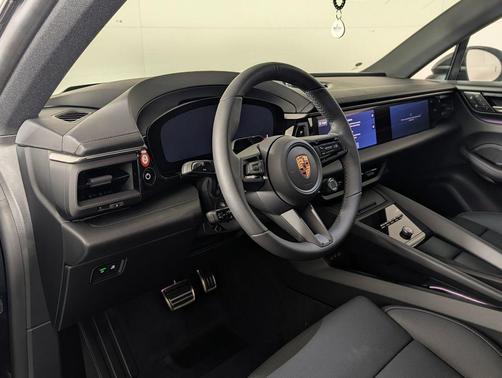 2026 Porsche Macan 4S